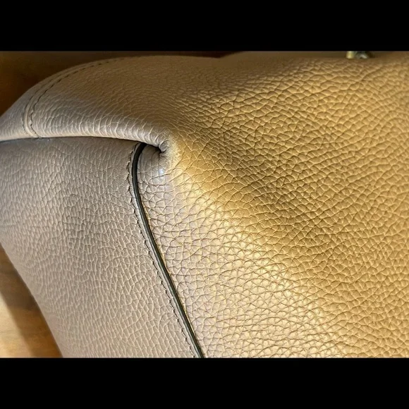 Authentic Gucci Soho Beige Leather Chain Shoulder Bag - Picture 7 of 12